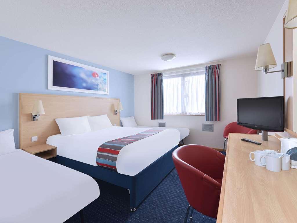 Travelodge Bracknell Værelse billede