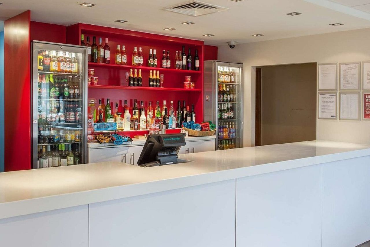 Travelodge Bracknell Eksteriør billede